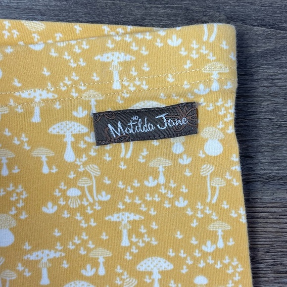 Matilda Jane Girls Mustard Yellow and Cream Mushroom Print Ruffle Leggings, sz 6 - Picture 2 of 6